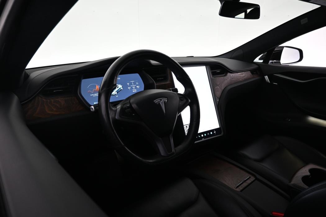 TESLA Model S 2020