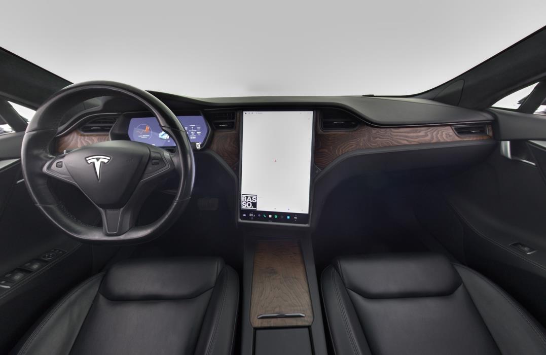 TESLA Model S 2020