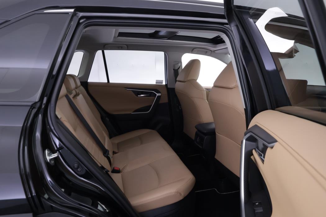 TOYOTA RAV4 2025