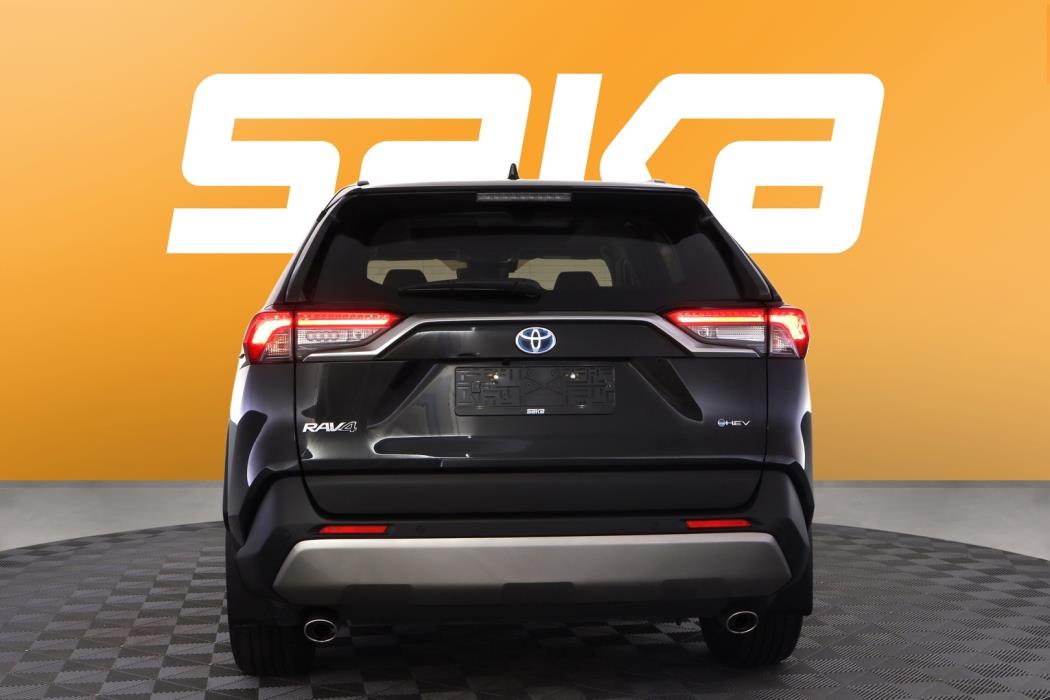 TOYOTA RAV4 2025