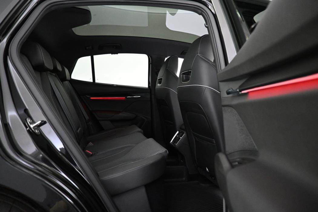SKODA Enyaq 2023