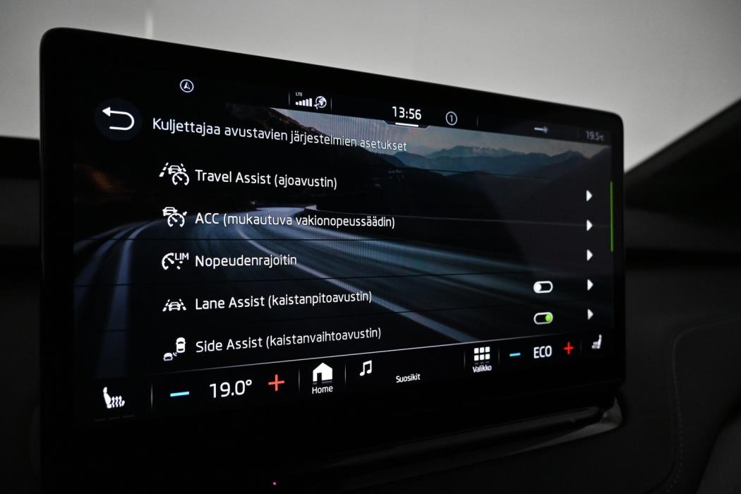 SKODA Enyaq 2023