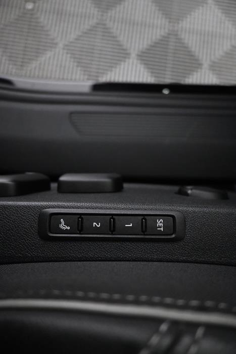 SKODA Enyaq 2023