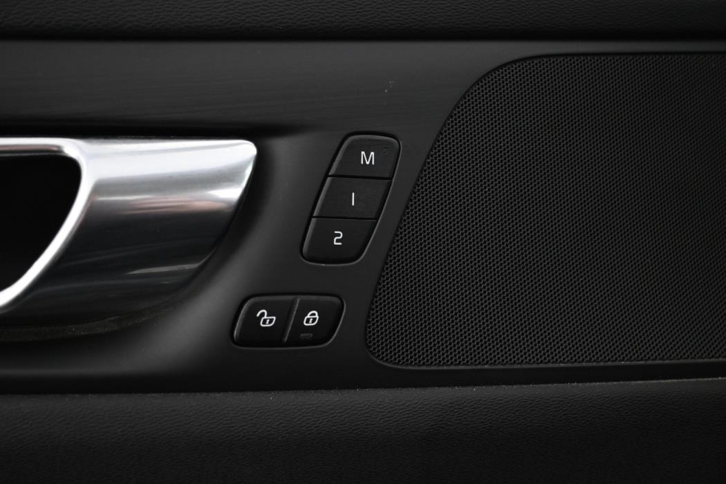 VOLVO V60 Cross Country 2021