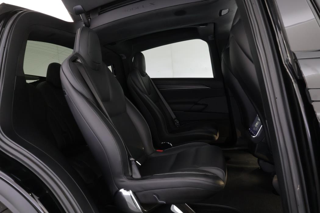 TESLA Model X 2023