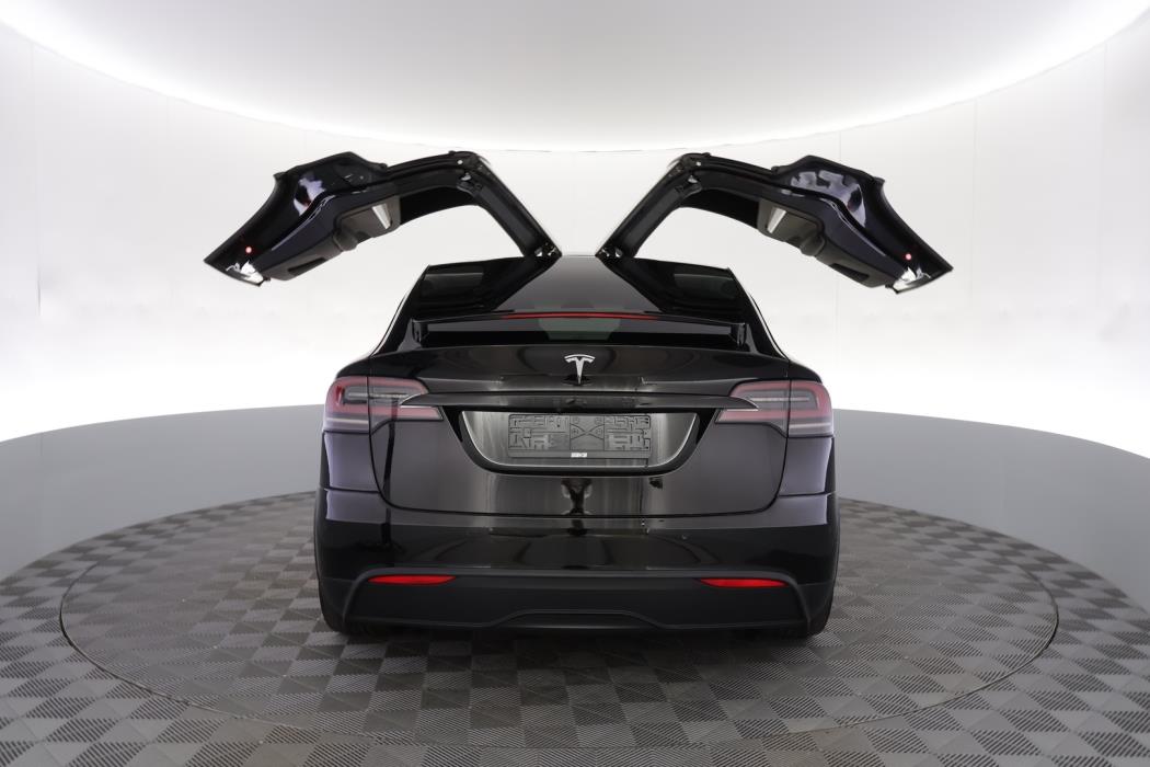 TESLA Model X 2023