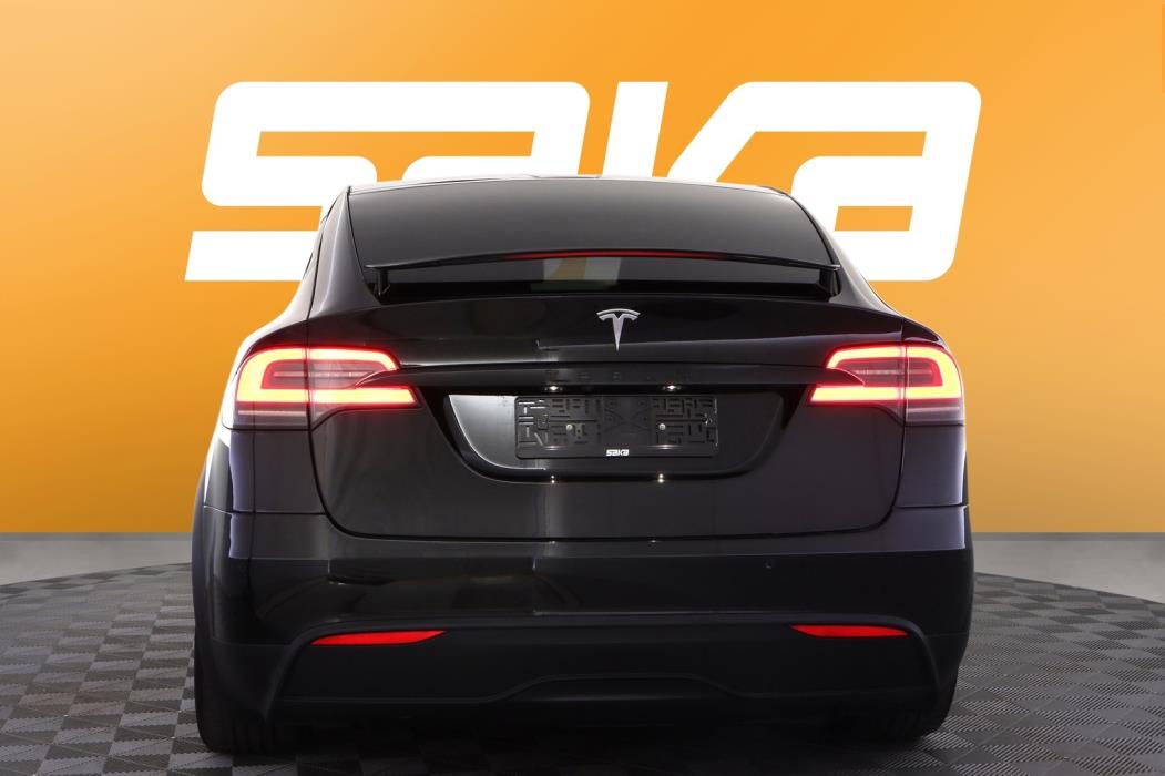 TESLA Model X 2023