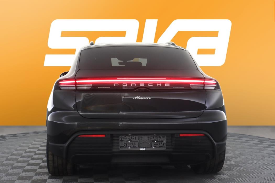 PORSCHE Macan 2025