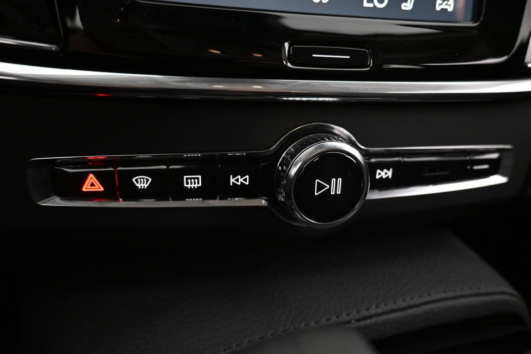 VOLVO V90 2022
