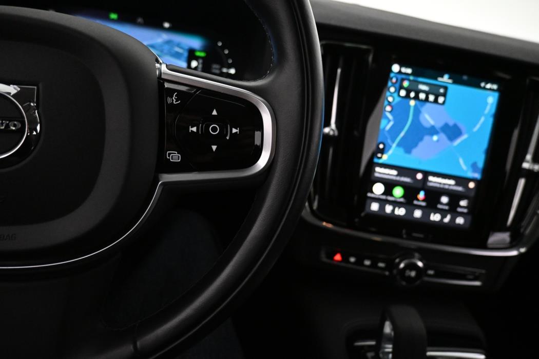 VOLVO V90 2022