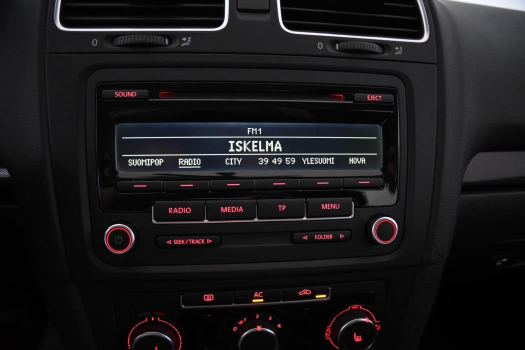 VOLKSWAGEN Golf 2012