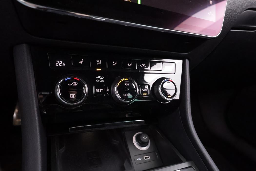 SKODA Superb 2021
