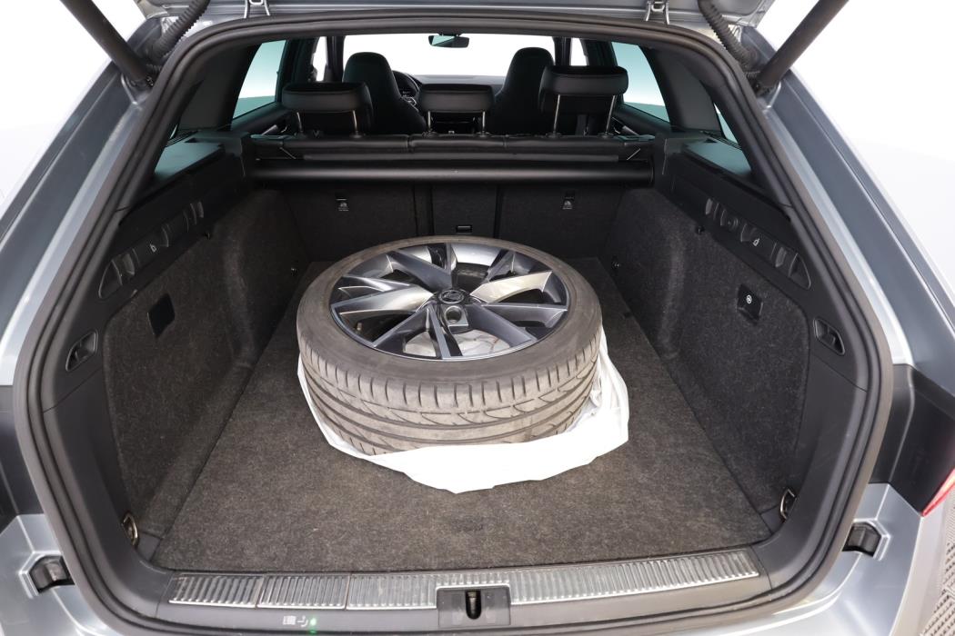 SKODA Superb 2021