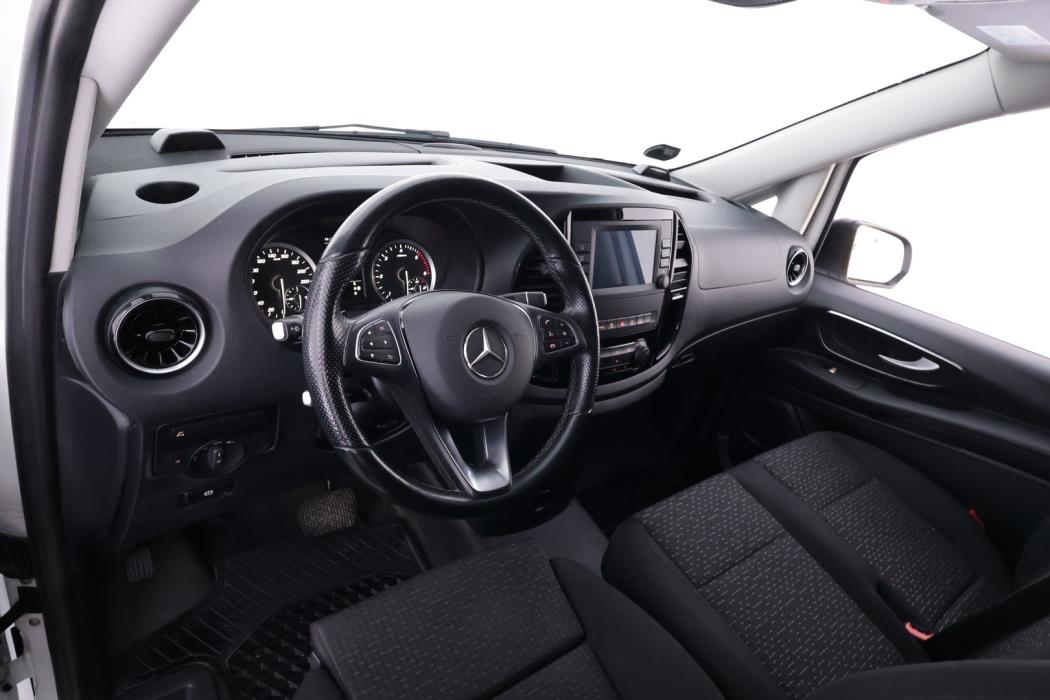 MERCEDES-BENZ Vito 2022