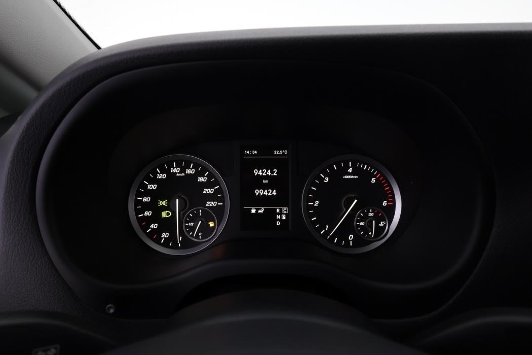 MERCEDES-BENZ Vito 2022