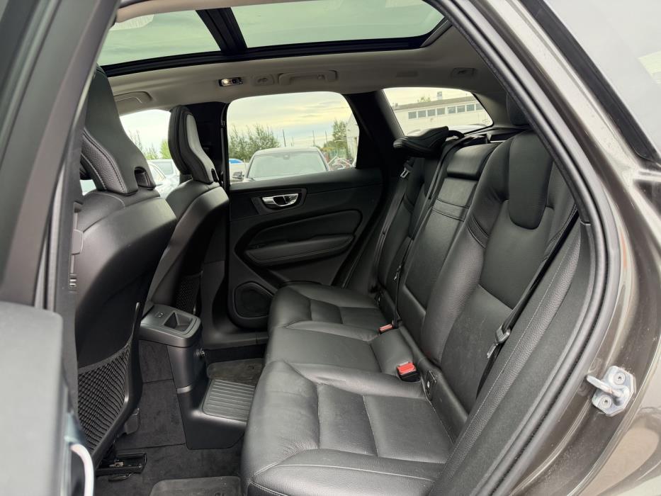 VOLVO XC60 2019