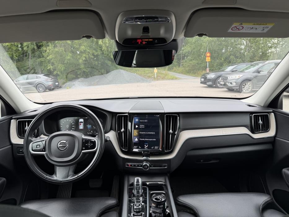 VOLVO XC60 2019