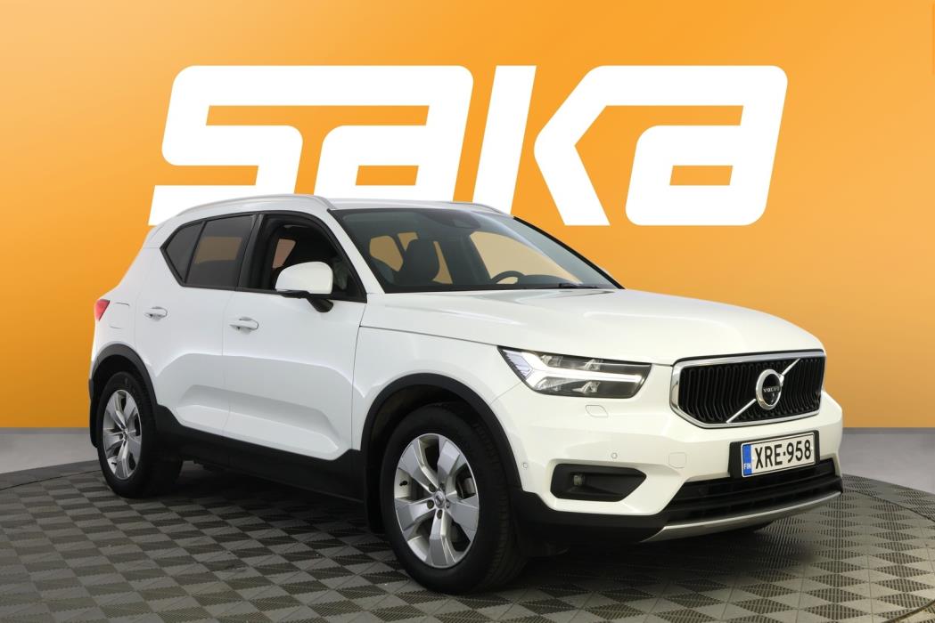 VOLVO XC40 2022