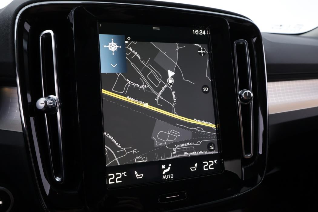 VOLVO XC40 2022