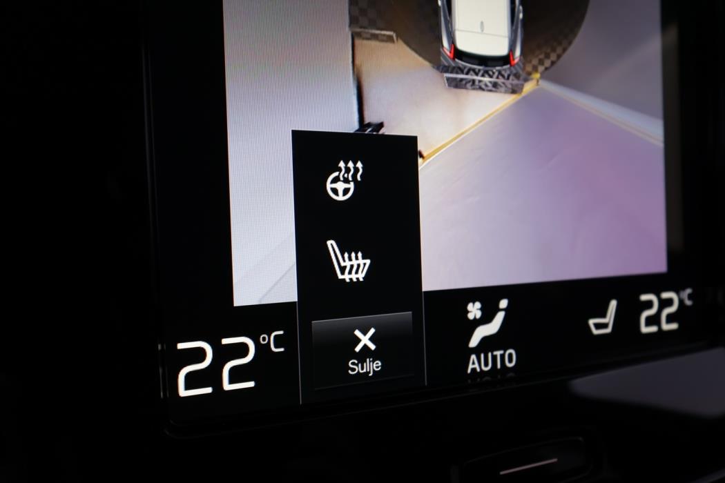 VOLVO XC40 2022