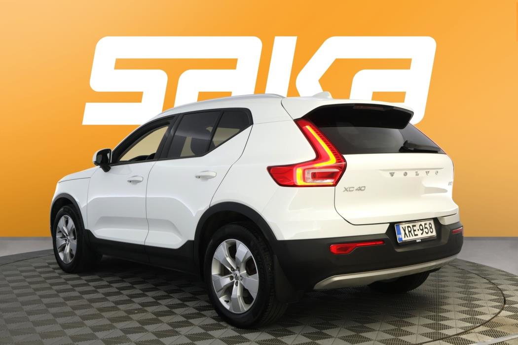 VOLVO XC40 2022