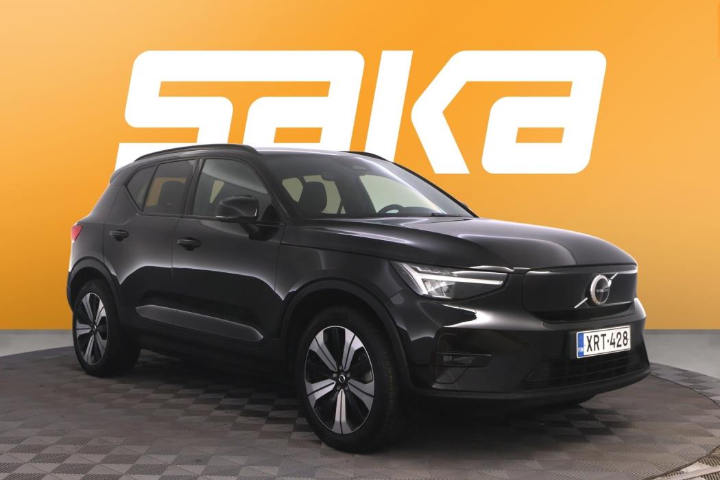 VOLVO XC40 2023