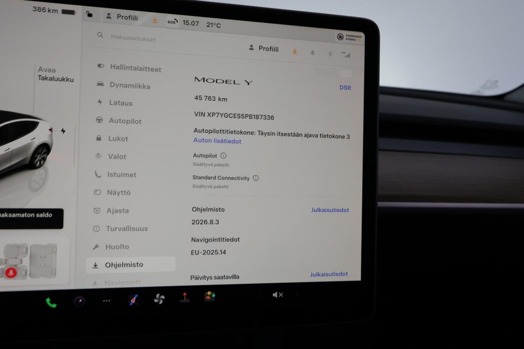 TESLA Model Y 2023