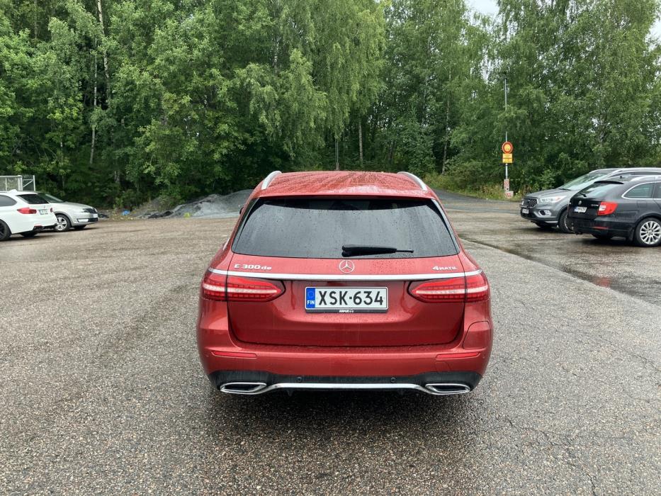 MERCEDES-BENZ E 2021