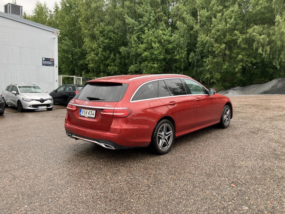 MERCEDES-BENZ E 2021