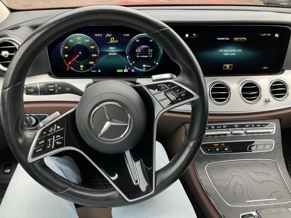MERCEDES-BENZ E 2021