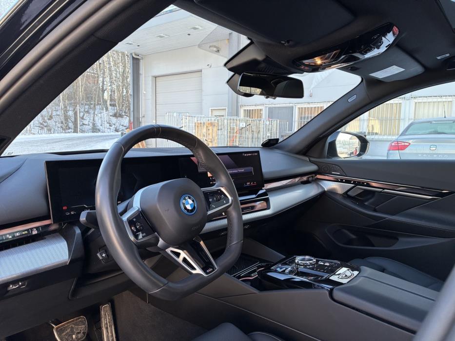 BMW i5 2024