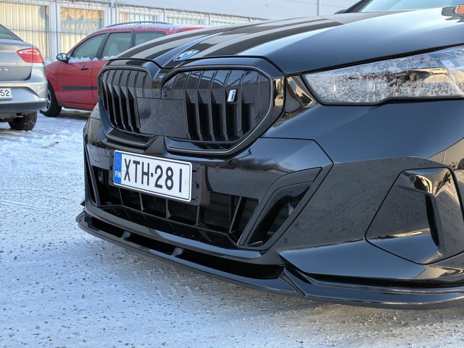 BMW i5 2024