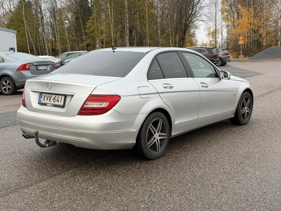 MERCEDES-BENZ C 2012