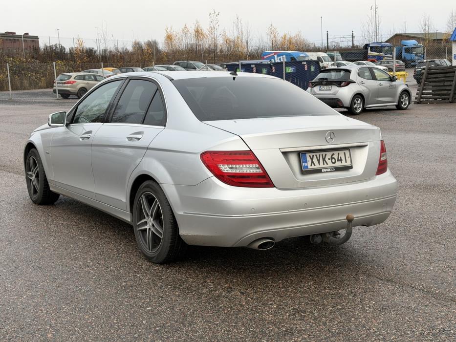 MERCEDES-BENZ C 2012