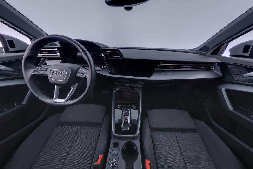 AUDI A3 2025