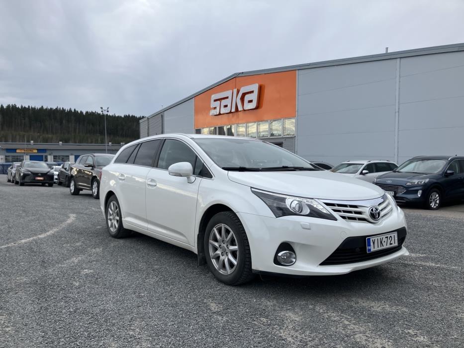 TOYOTA Avensis 2013