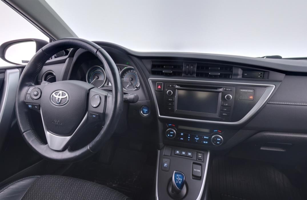 TOYOTA Auris 2013
