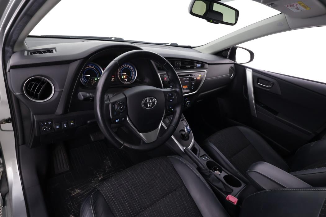 TOYOTA Auris 2013