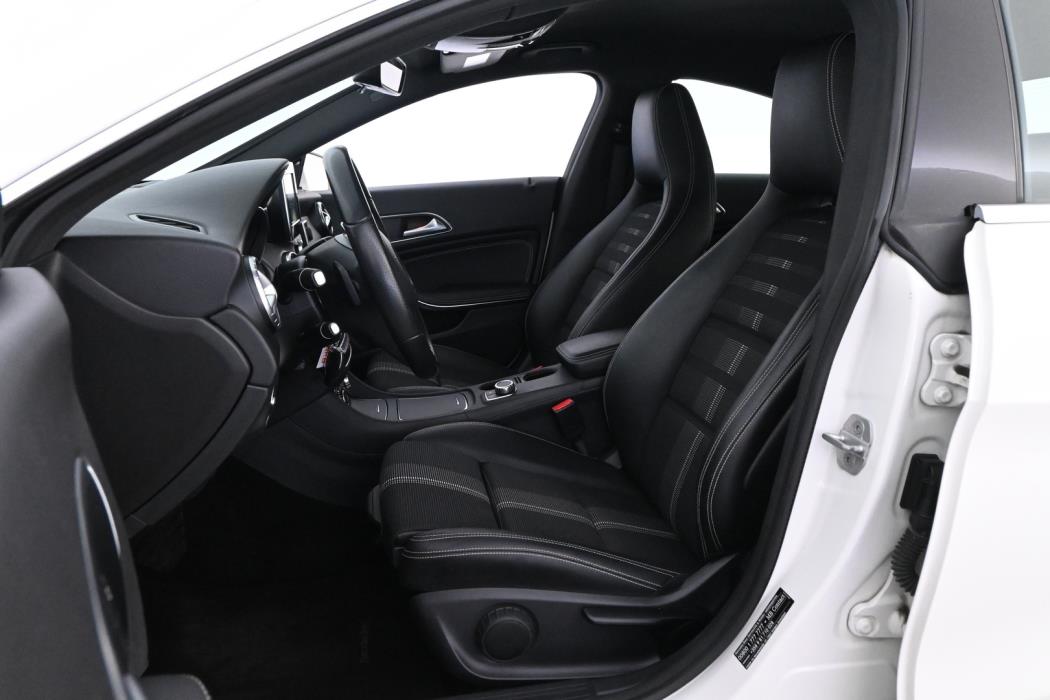 MERCEDES-BENZ CLA 2017