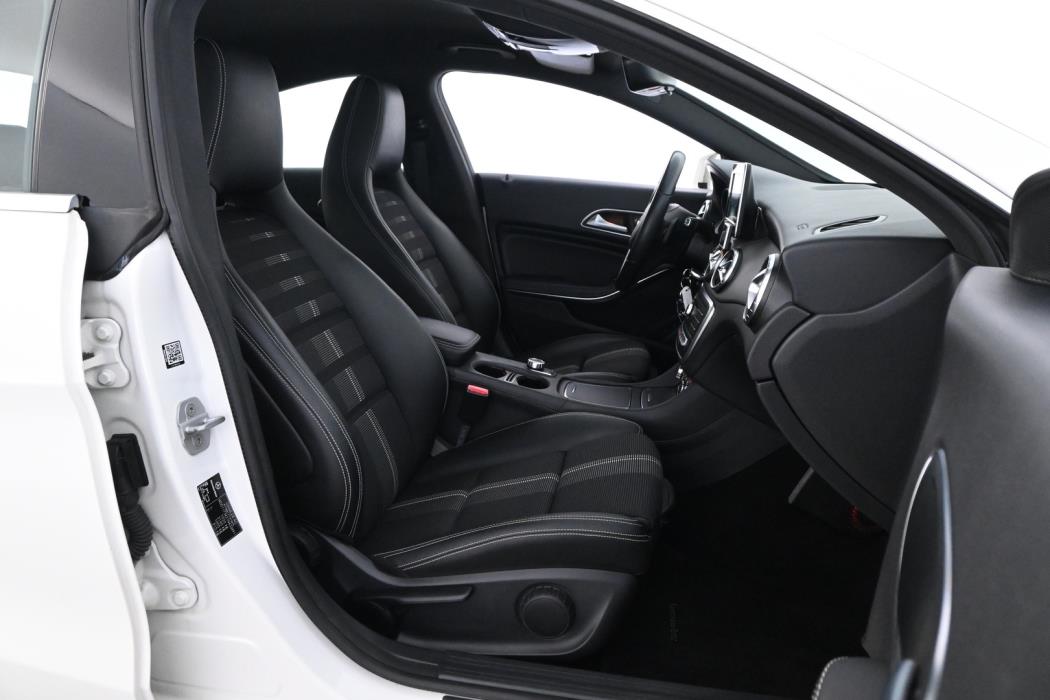 MERCEDES-BENZ CLA 2017