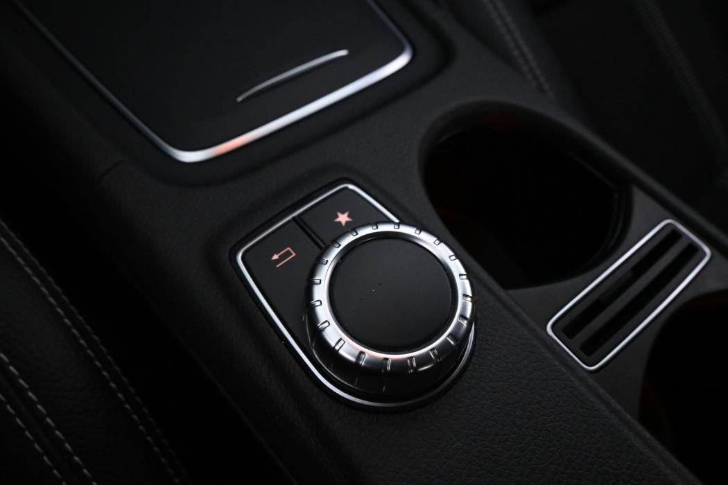 MERCEDES-BENZ CLA 2017