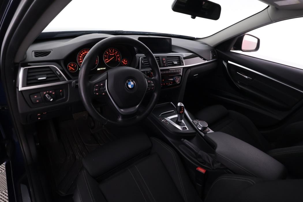 BMW 330 2017