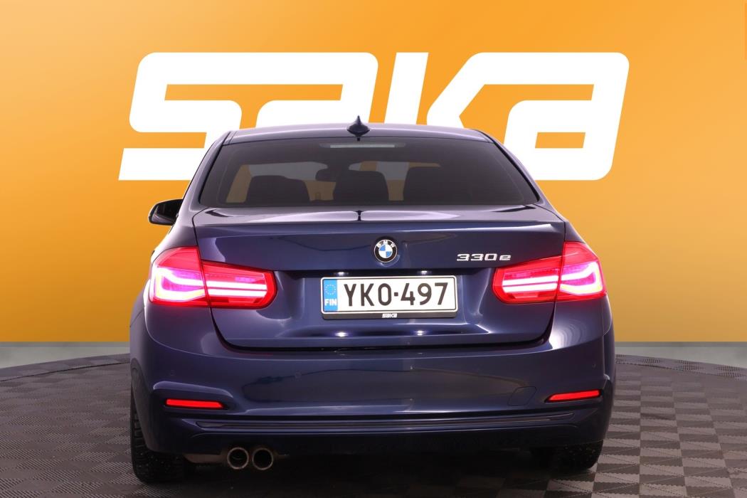 BMW 330 2017