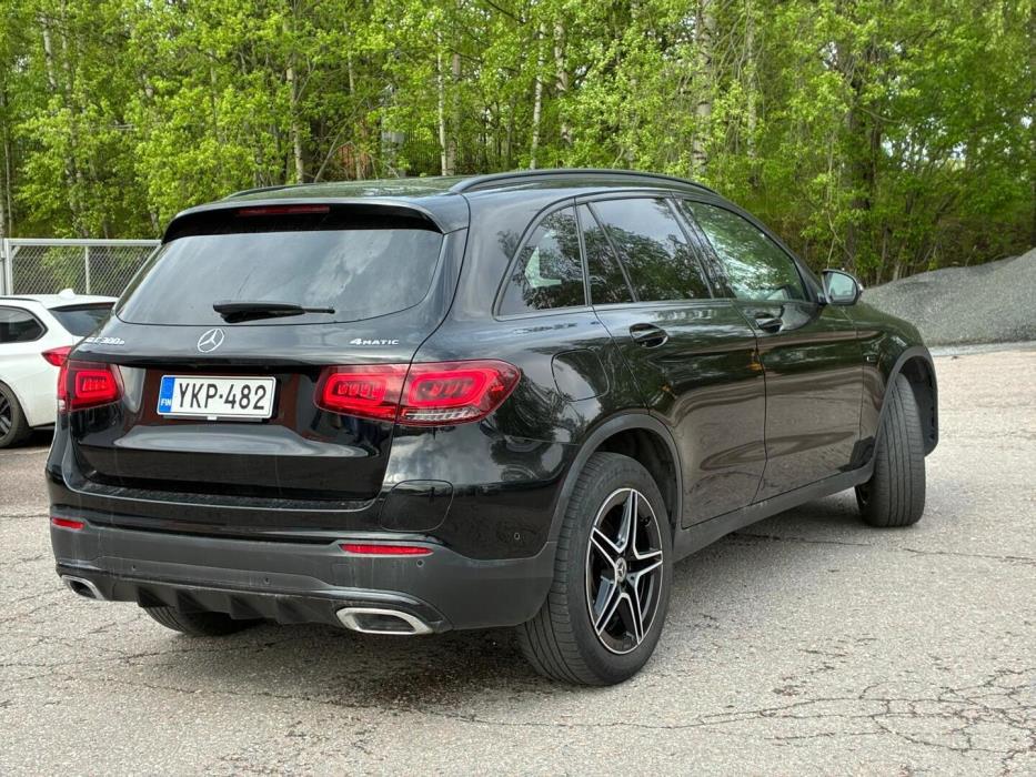 MERCEDES-BENZ GLC 2021