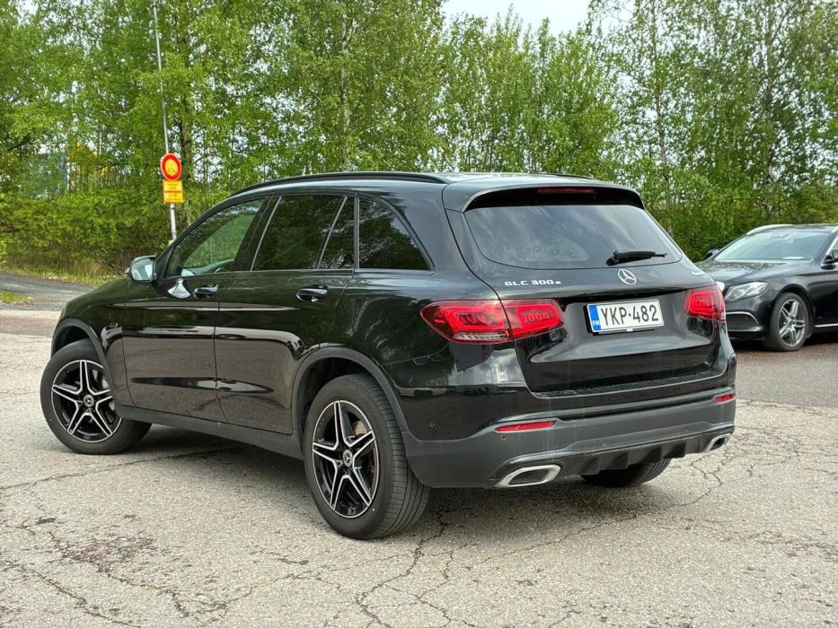 MERCEDES-BENZ GLC 2021