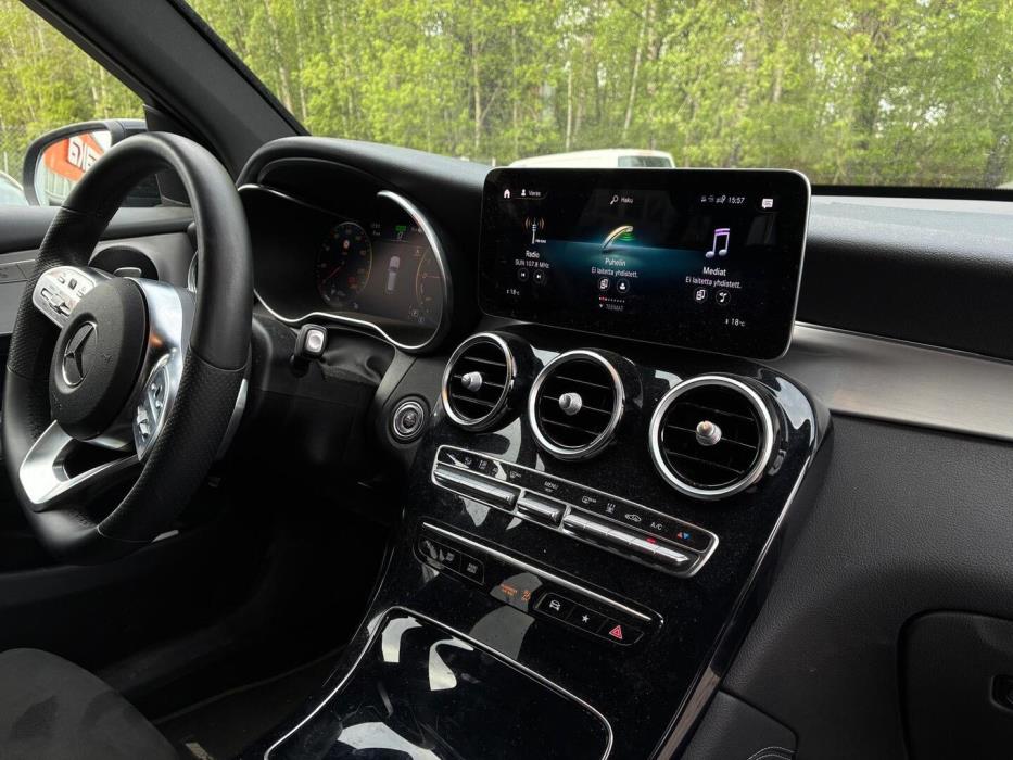 MERCEDES-BENZ GLC 2021