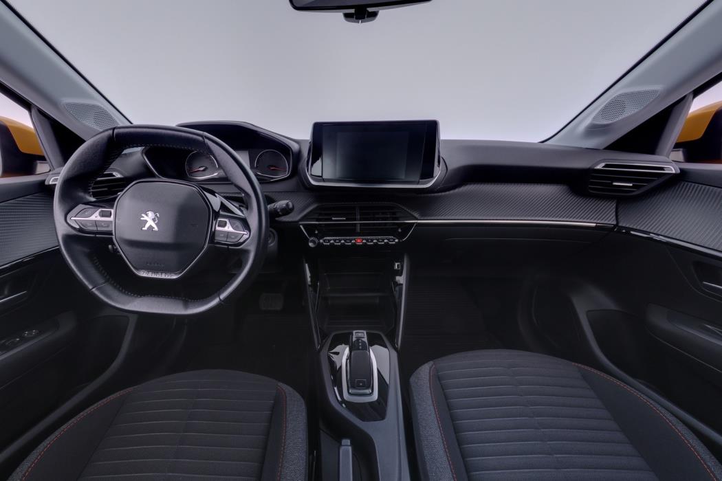 PEUGEOT 208 2021