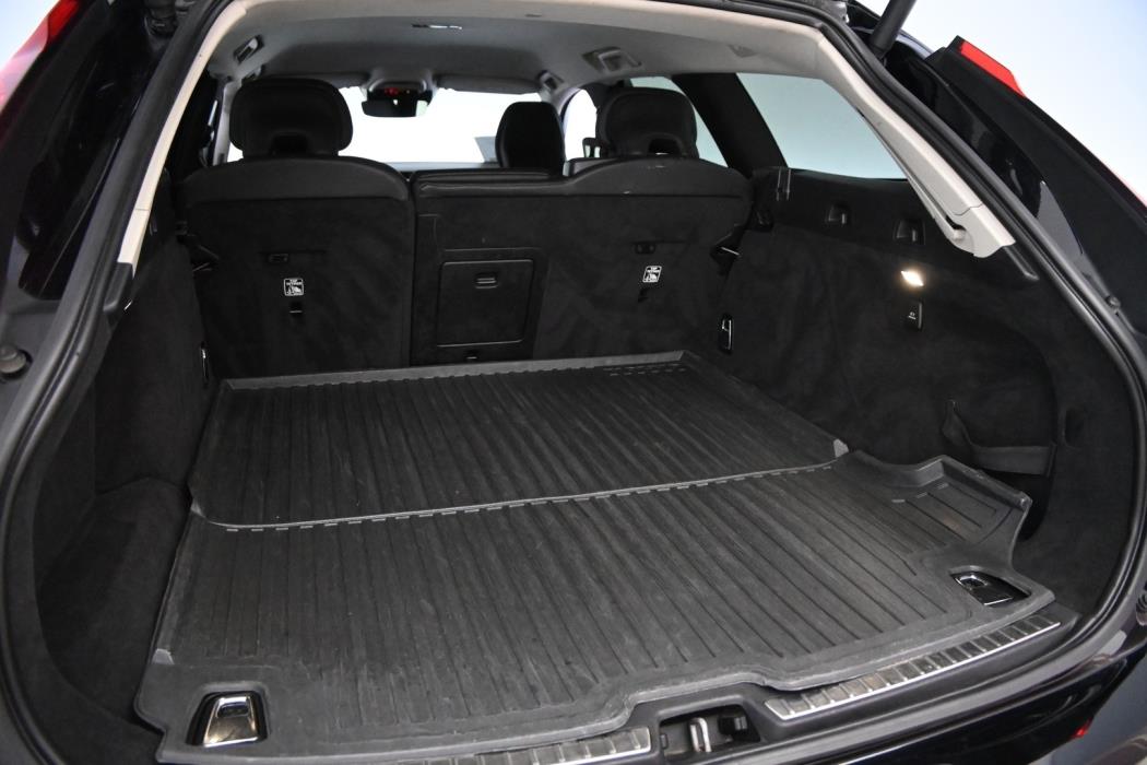 VOLVO V90 2021