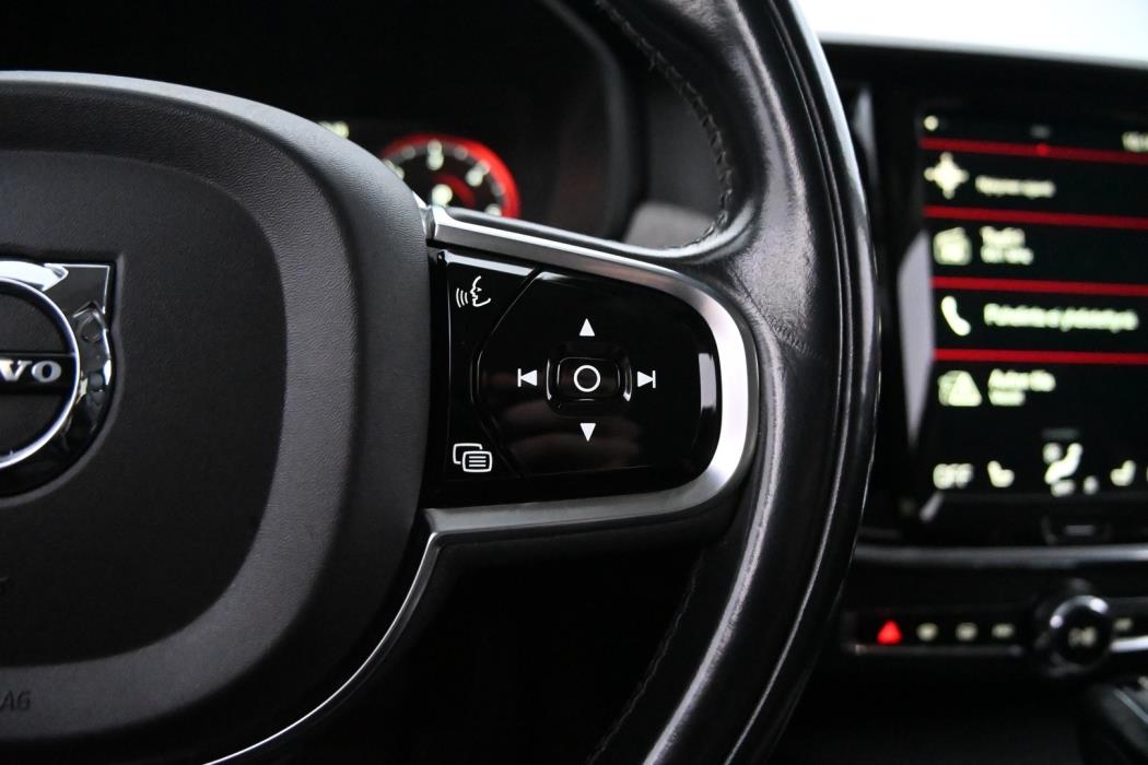 VOLVO V90 2021