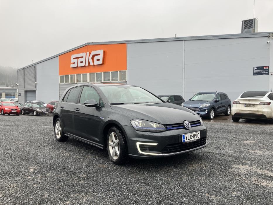 VOLKSWAGEN Golf 2017